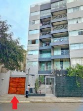 Alquiler de cochera amplia segundo sótano en el corazón de Miraflores Seguridad 24/7