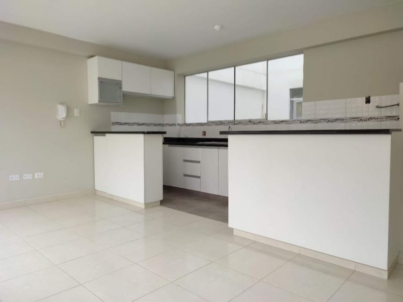 Departamento en Venta en Comas Santa Luzmila, Lima