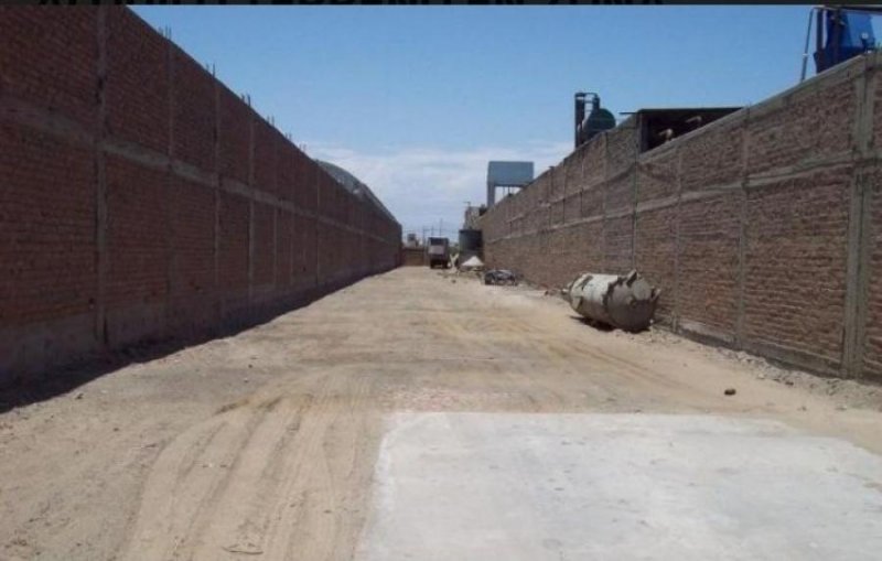  TERRENO CERCADO EN ZONA INDUSTRIAL