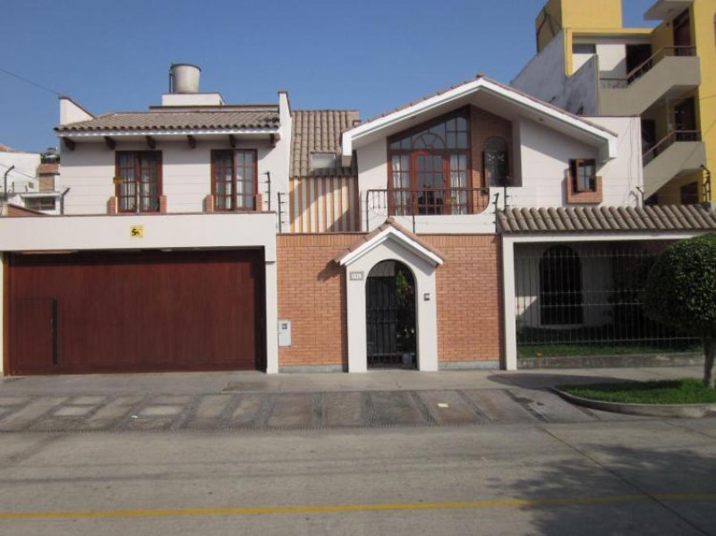 Foto Casa en Venta en San Borja, Lima - U$D 620.000 - CAV5376 - BienesOnLine