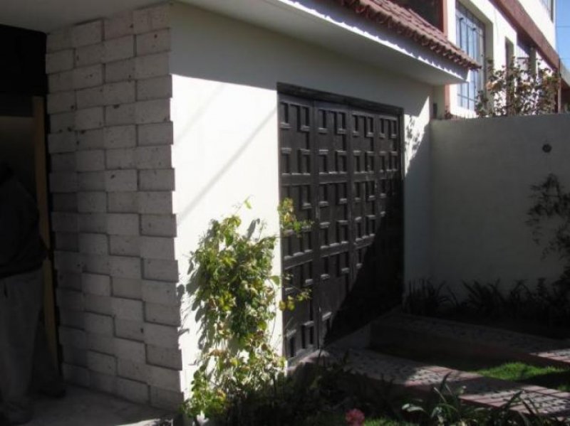 Foto Casa en Alquiler en Lima, Lima - U$D 3.700 - CAA5011 - BienesOnLine