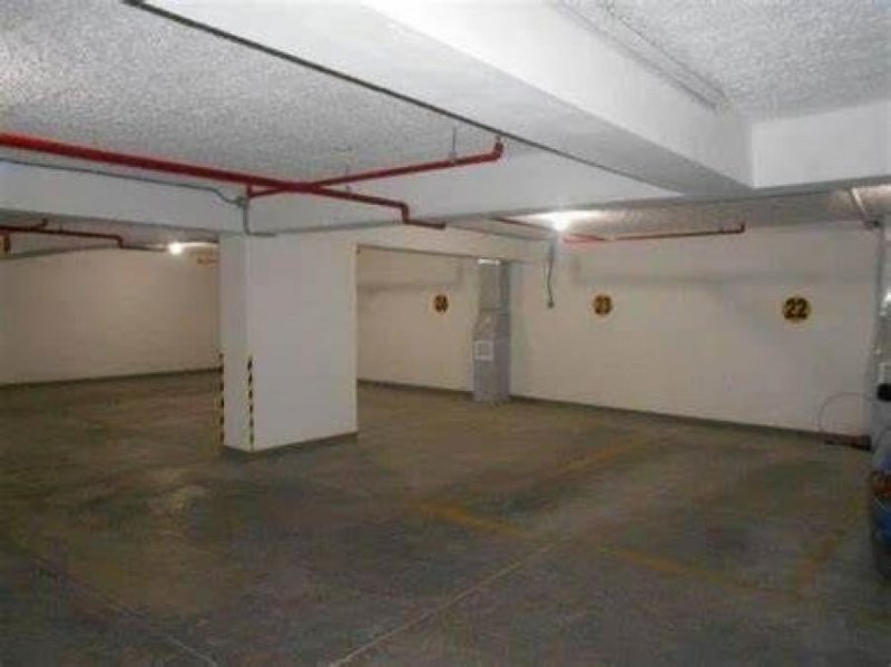Cochera en Alquiler en Santiago de Surco Lima, Lima