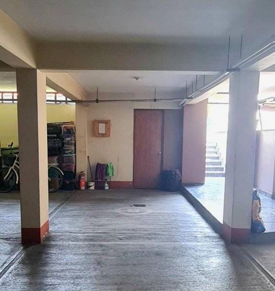Alquilo Garage techado en Valle Hermoso Surco