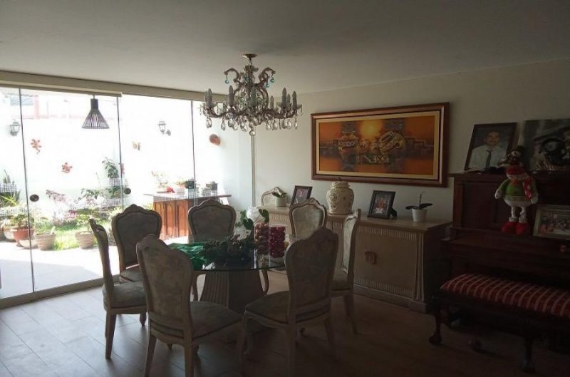 Casa en Venta en  Santiago De Surco, Lima