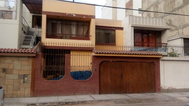 Foto Casa en Venta en San Miguel, Lima - U$D 310.000 - CAV27385 - BienesOnLine