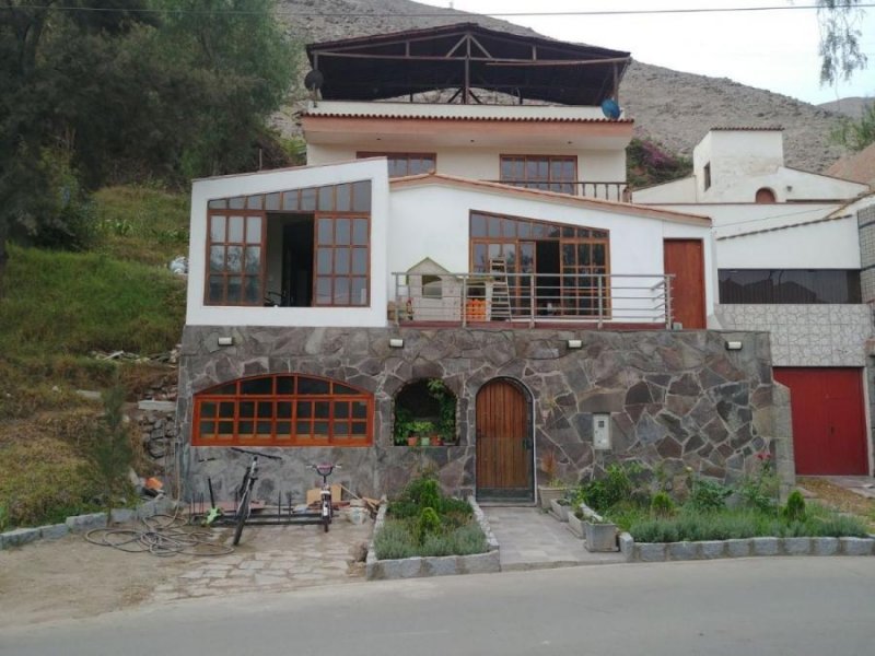 Casa en Venta en Urb. Los Girasoles de Huampani Chaclacayo, Lima