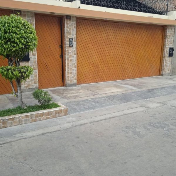 Casa en Venta en  San Miguel, Lima