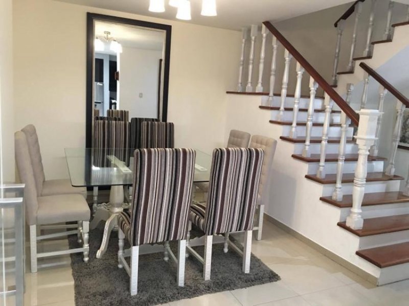 Foto Casa en Venta en Trujillo, Trujillo - U$D 290.000 - CAV23512 - BienesOnLine