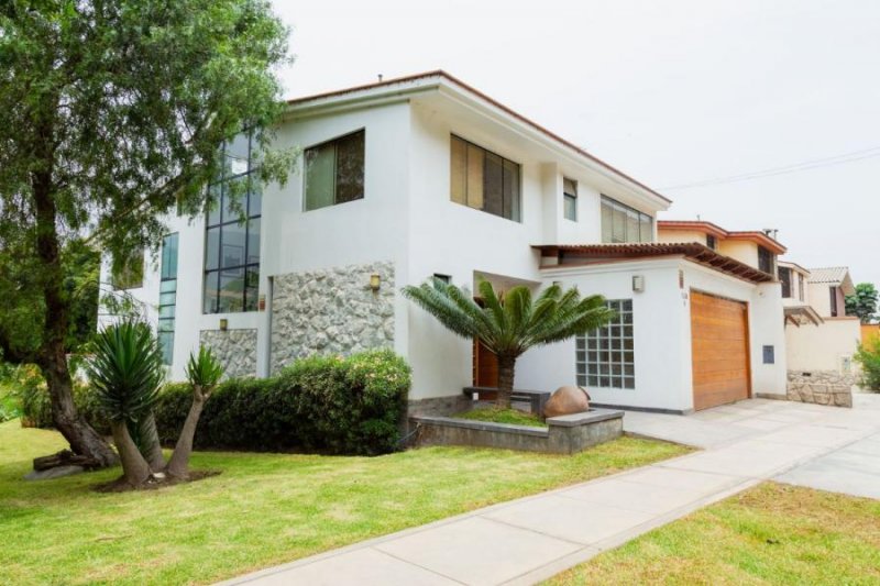 Casa en Venta en Urb. Los Girasoles de Huampani Chaclacayo, Lima