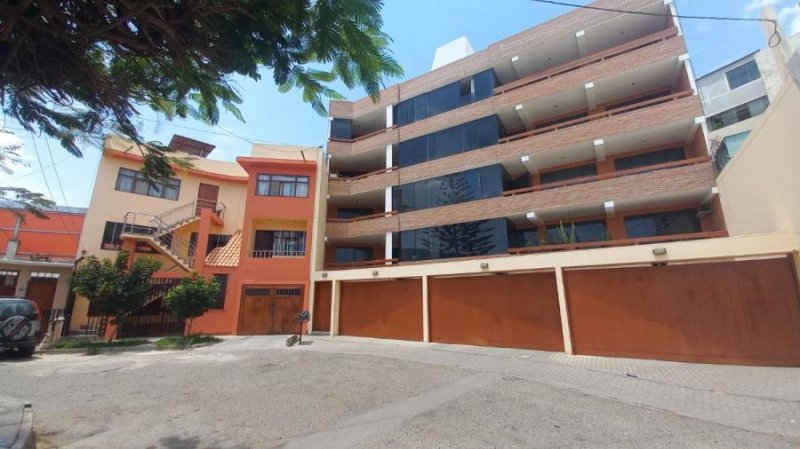 Vendo Departamento con cochera Santa Edelmira