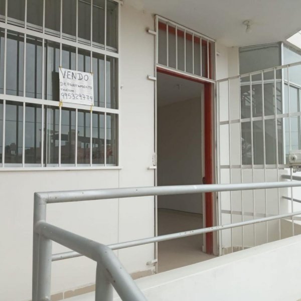 Vendo departamento en Urbanización Monterrico/ Santa Ana