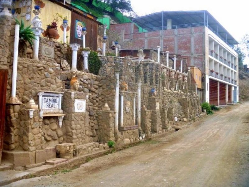 Vendo terreno con casa en construcción en Santa Cruz de Cocachacra