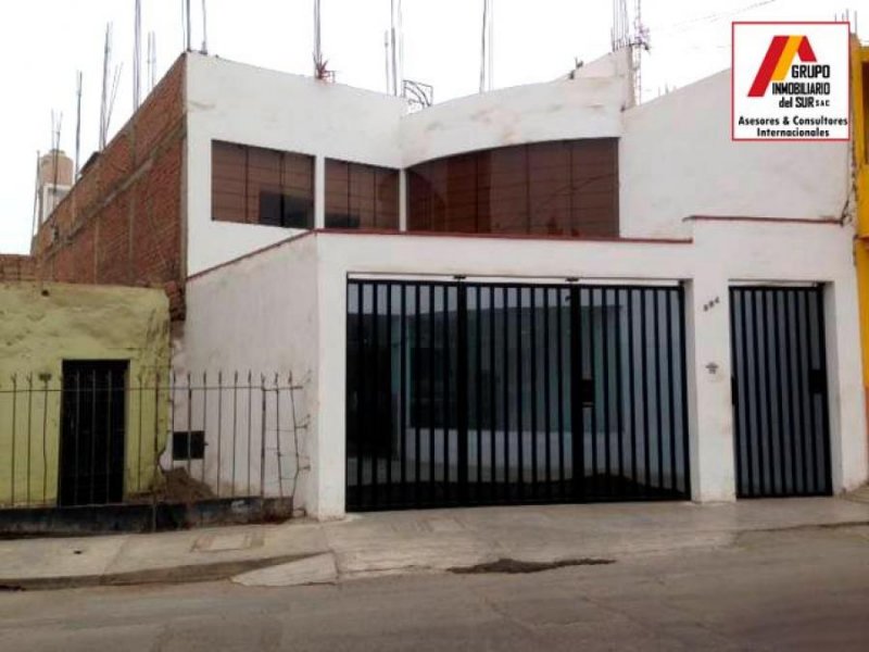 VENTA DE LOCAL COMERCIAL FRENTE A HOSPITAL ESSALUD CHINCHA